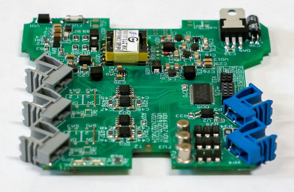 Преобразователь измерительный многофункциональный серии ЭнИ-3000
